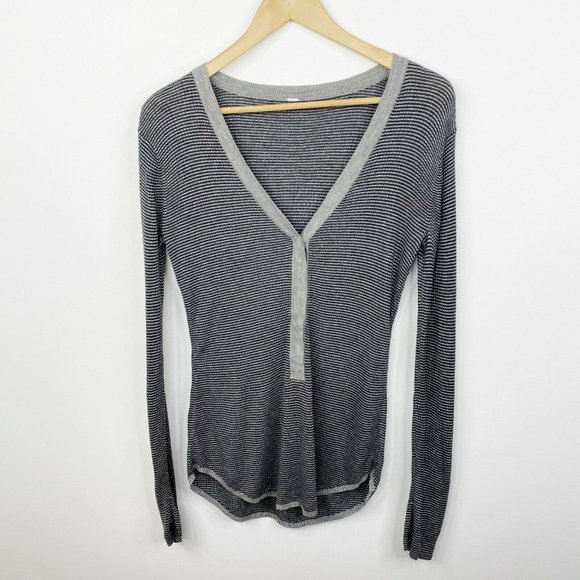 Lululemon Find Your Mantra Henley - Picture 2 of 9